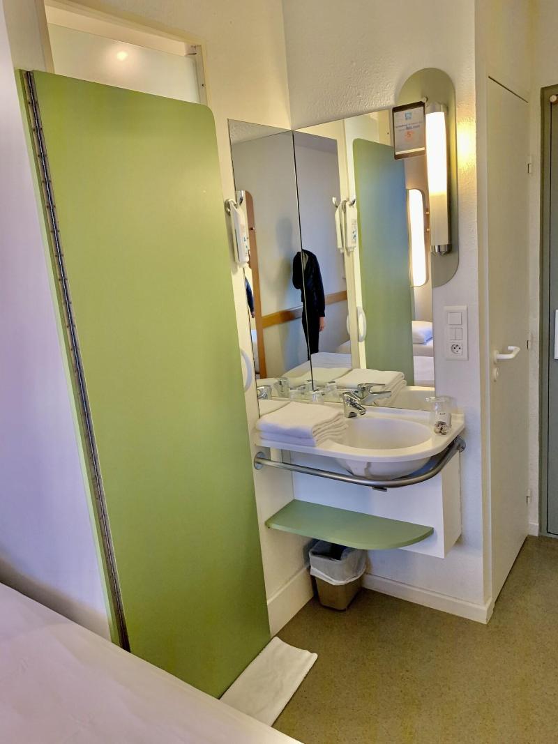 Ibis Budget Concarneau Bagian luar foto