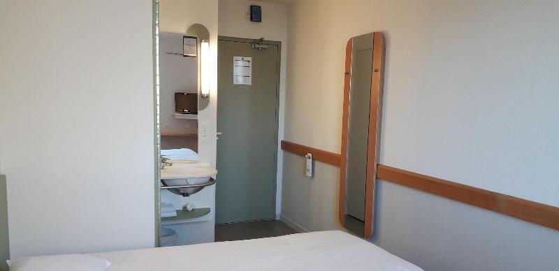 Ibis Budget Concarneau Bagian luar foto