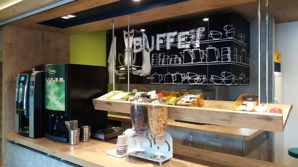 Ibis Budget Concarneau Bagian luar foto